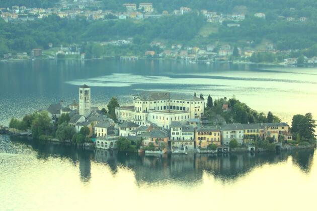 Lago d'Orta Hồ ở Ý